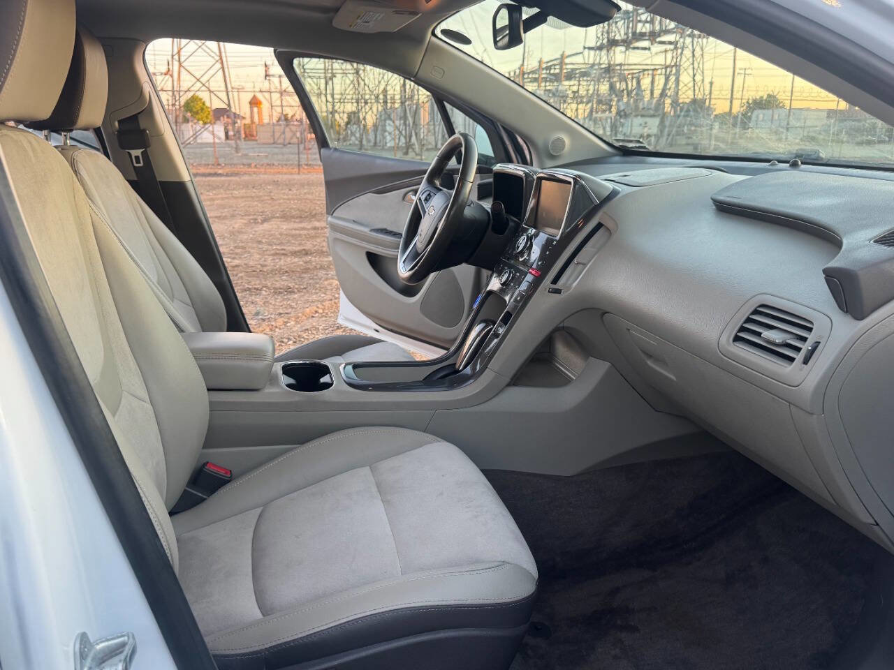 Used 2013 Chevrolet Volt Premium w/ Premium Trim Package image 11