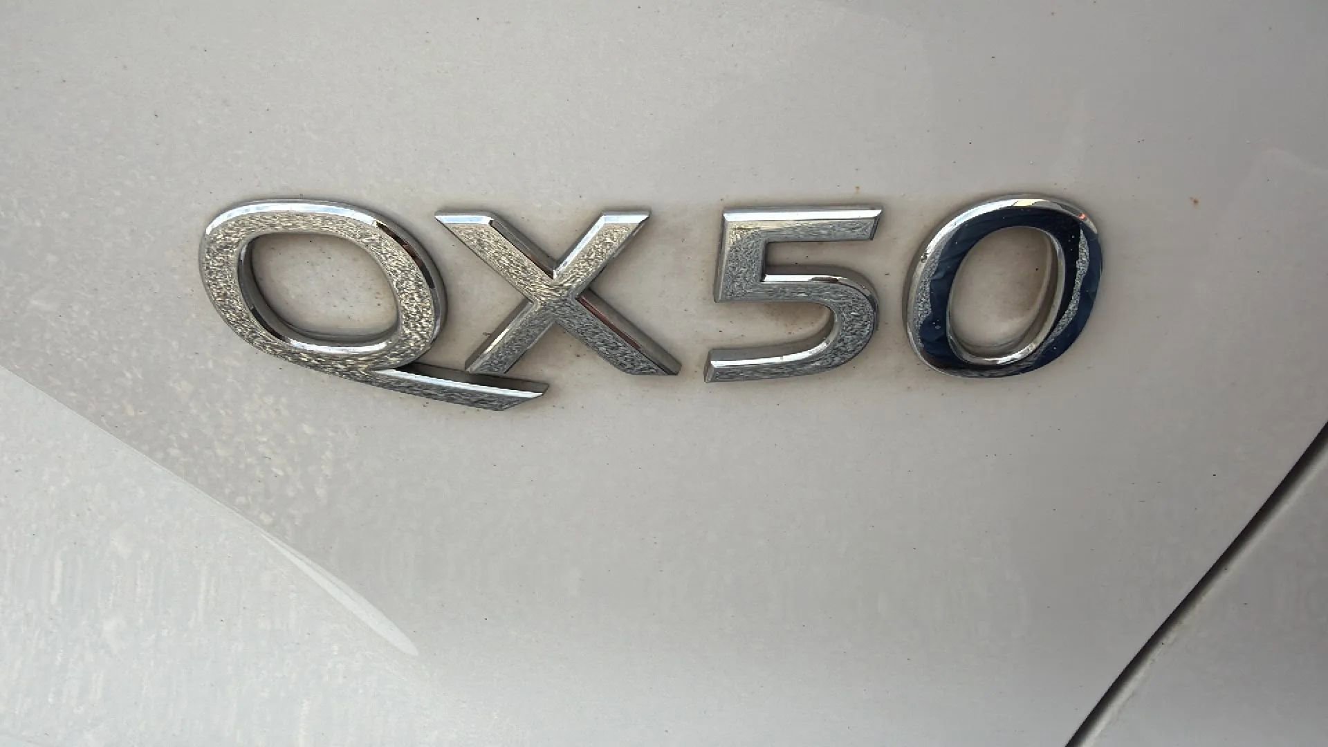 Used 2019 INFINITI QX50 Essential w/ Premium Heat Package image 10