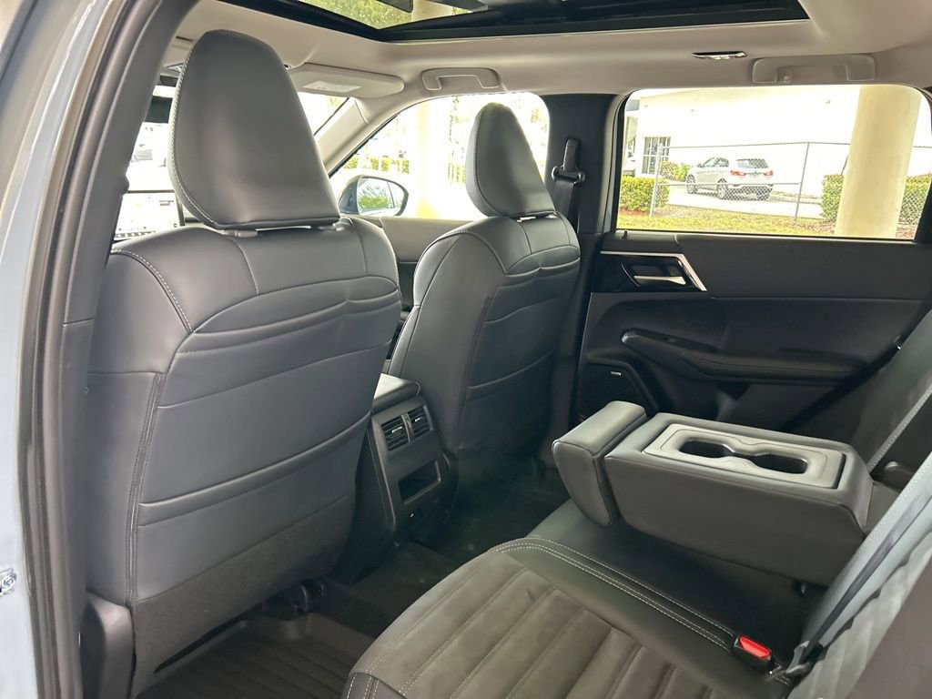 New 2026 Mitsubishi Outlander Trail Edition image 40