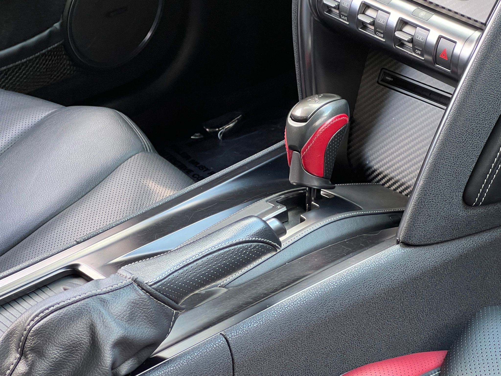 Used 2015 Nissan GT-R Black Edition image 37