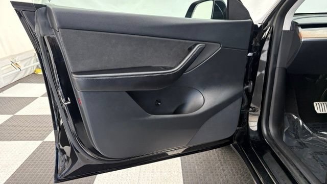 Used 2022 Tesla Model Y Performance AWD/4WD image 15