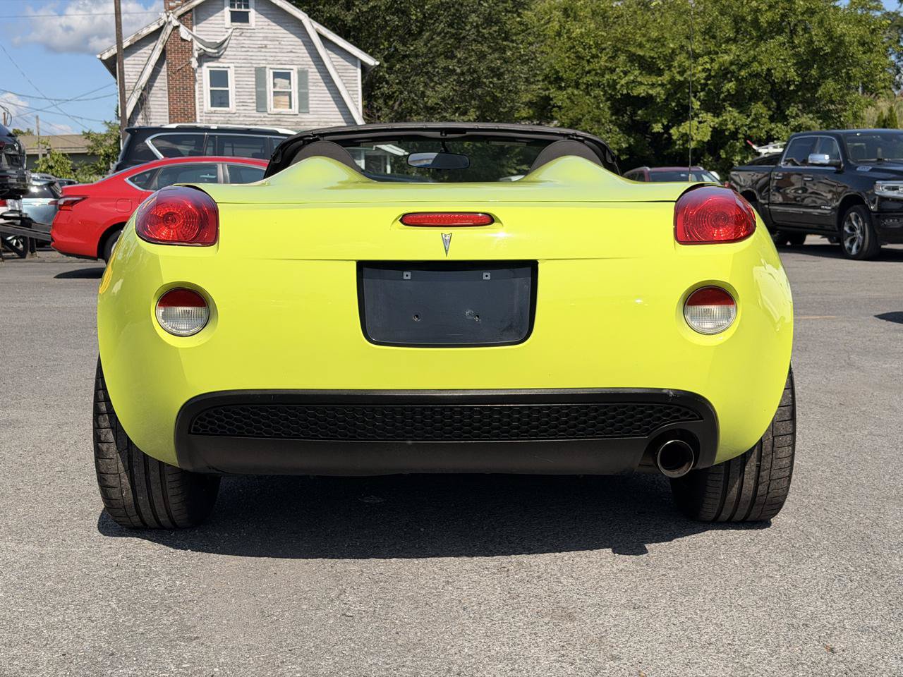 Used 2006 Pontiac Solstice Convertible w/ Power Package RWD image 6