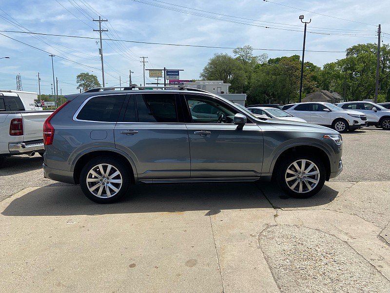 Used 2018 Volvo XC90 T5 Momentum w/ Convenience Package AWD/4WD image 5