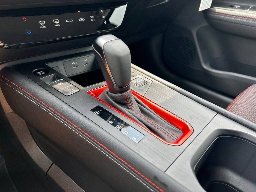New 2026 Nissan Kicks SR FWD image 30