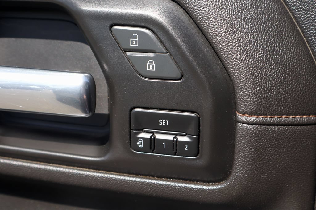 Used 2023 GMC Sierra 2500 AT4 w/ AT4 Preferred Package AWD/4WD image 19