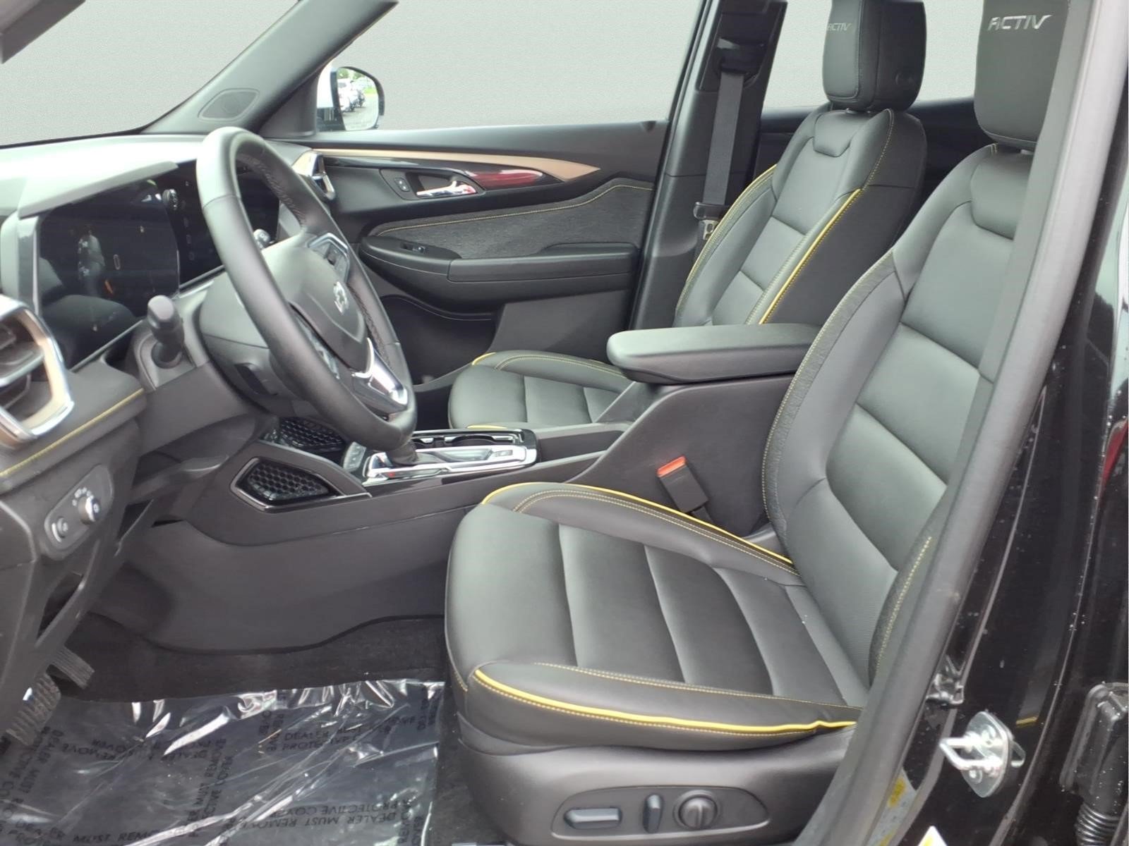 Used 2025 Chevrolet TrailBlazer ACTIV w/ Convenience Package AWD/4WD image 17