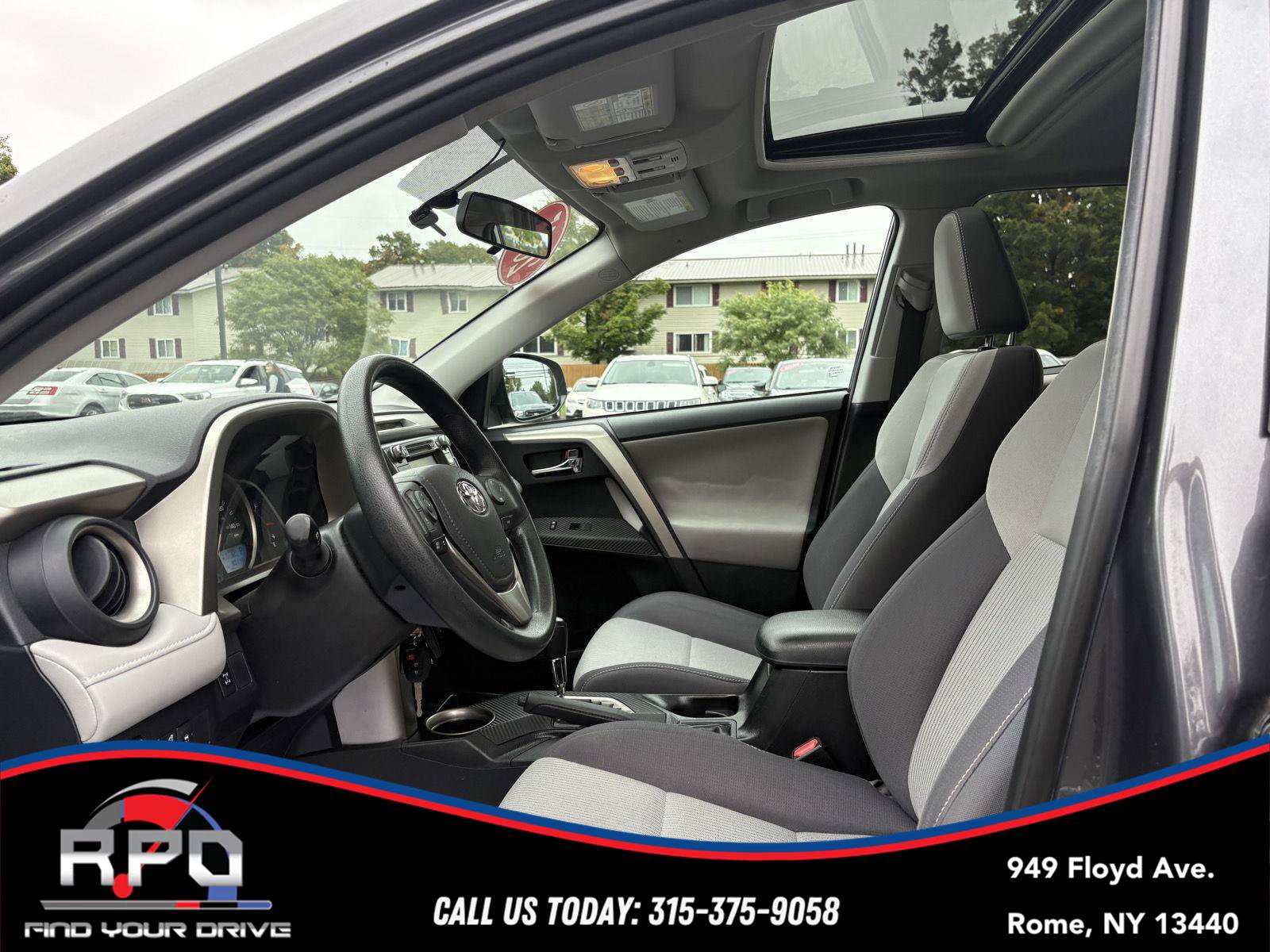 Used 2015 Toyota RAV4 XLE AWD/4WD image 14