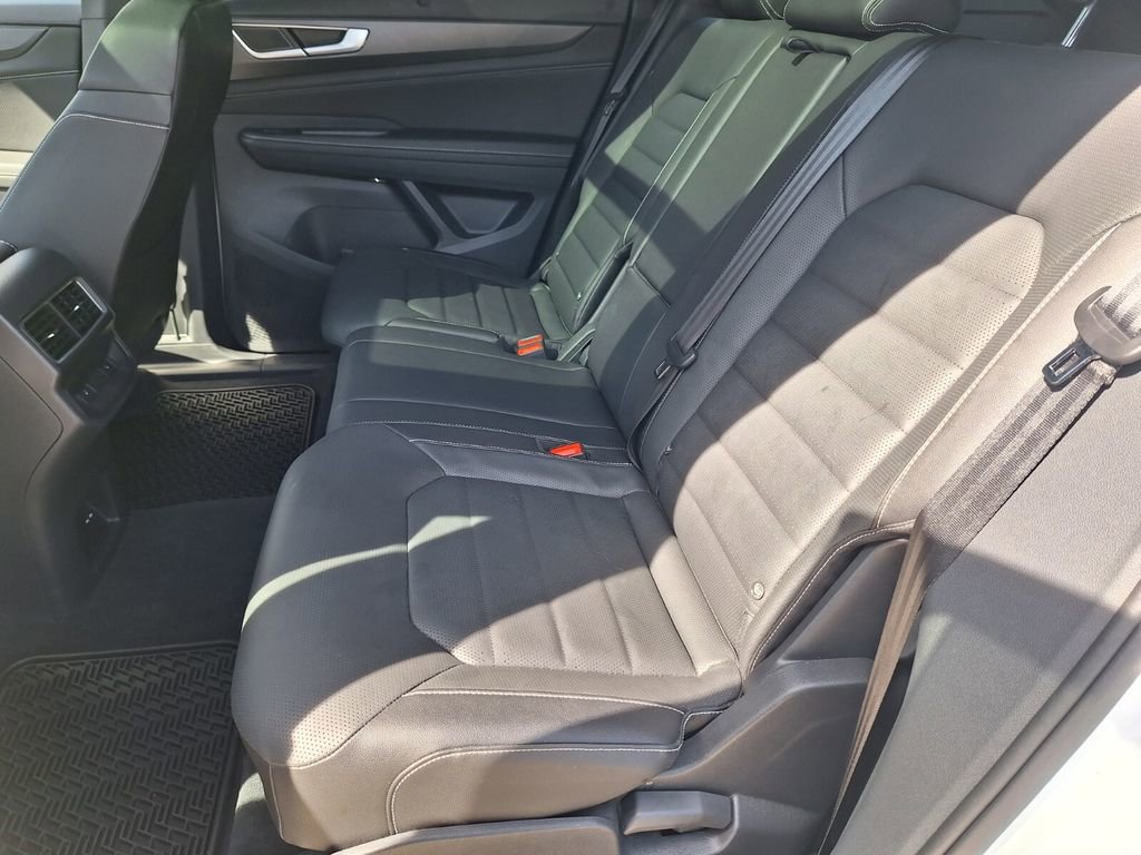 Used 2025 Volkswagen Atlas Cross Sport SEL R-Line image 23