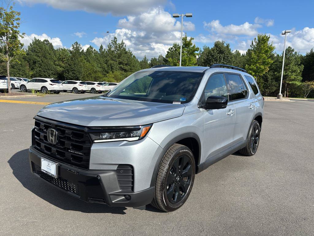 Certified 2026 Honda Pilot Black Edition image 3