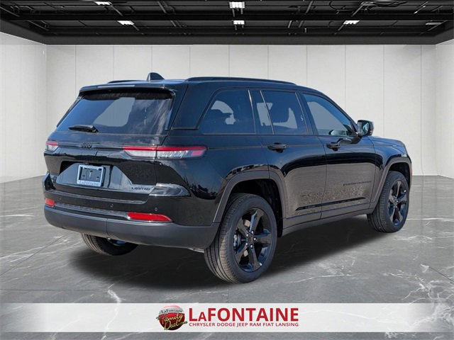 New 2025 Jeep Grand Cherokee Limited w/ Black Appearance Package image 5