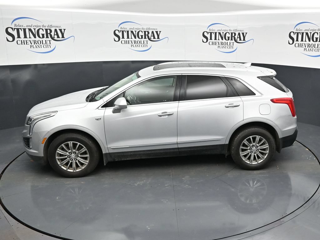 Used 2017 Cadillac XT5 Luxury w/ Driver Awareness Package FWD image 21