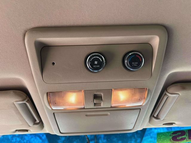 Used 2012 Nissan Pathfinder Silver AWD/4WD image 36