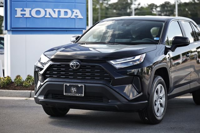 Used 2025 Toyota RAV4 LE FWD image 2