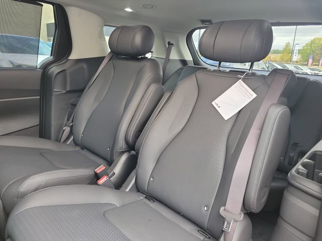 New 2026 Kia Carnival SX Prestige FWD image 11