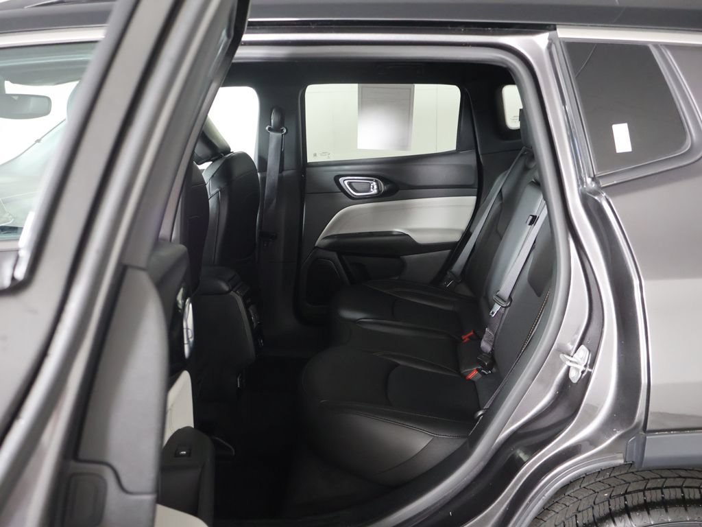 Used 2023 Jeep Compass Limited AWD/4WD image 30