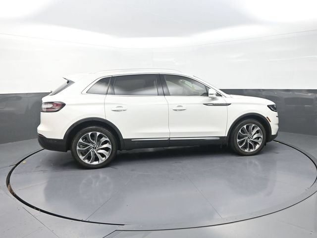Used 2022 Lincoln Nautilus Reserve w/ Equipment Group 201A AWD/4WD image 9