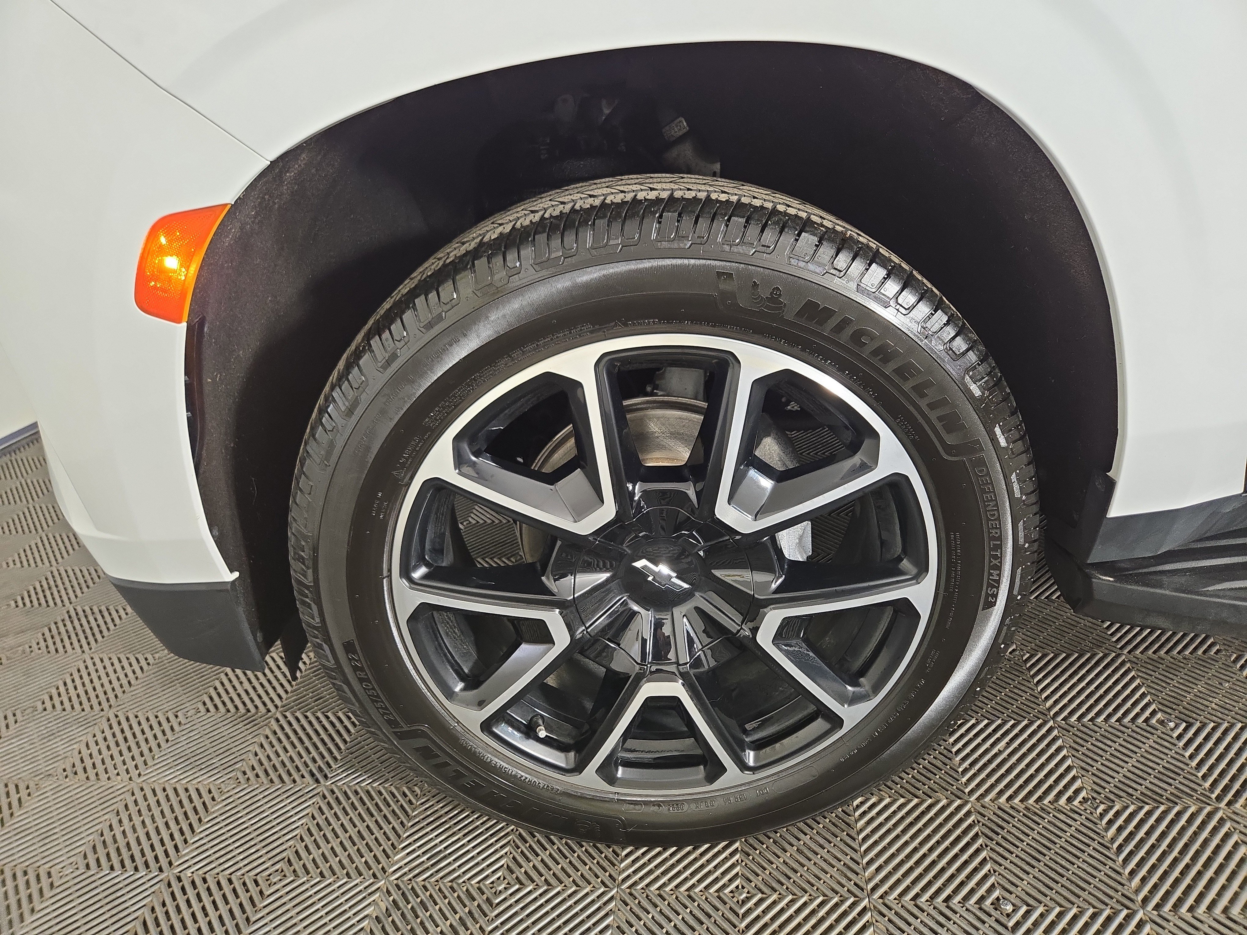 Certified 2024 Chevrolet Suburban RST w/ Luxury Package image 35