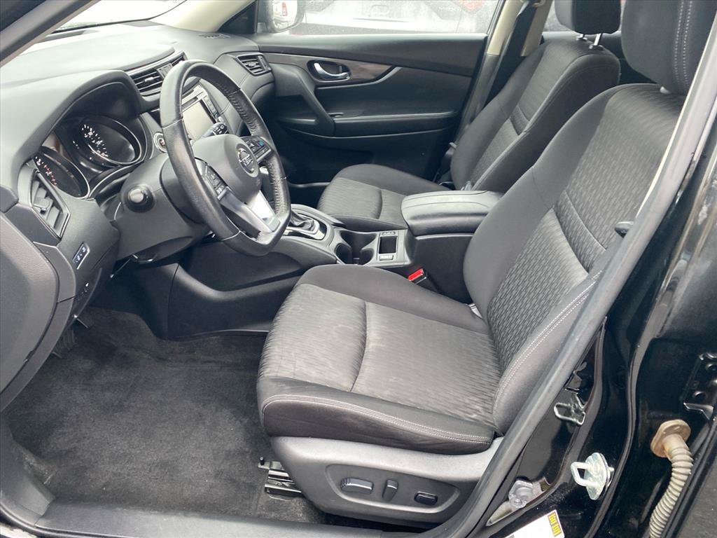 Used 2019 Nissan Rogue SV w/ Premium Package AWD/4WD image 9