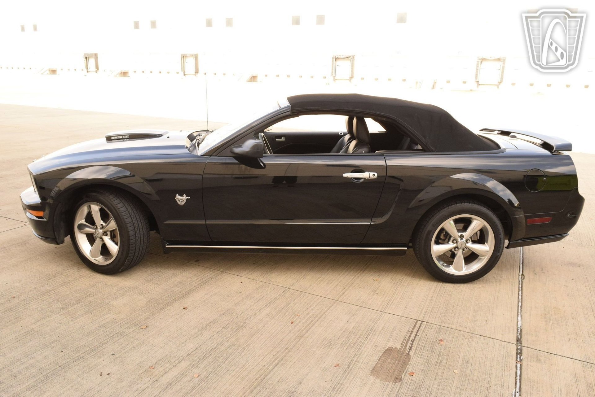 Used 2009 Ford Mustang GT image 38