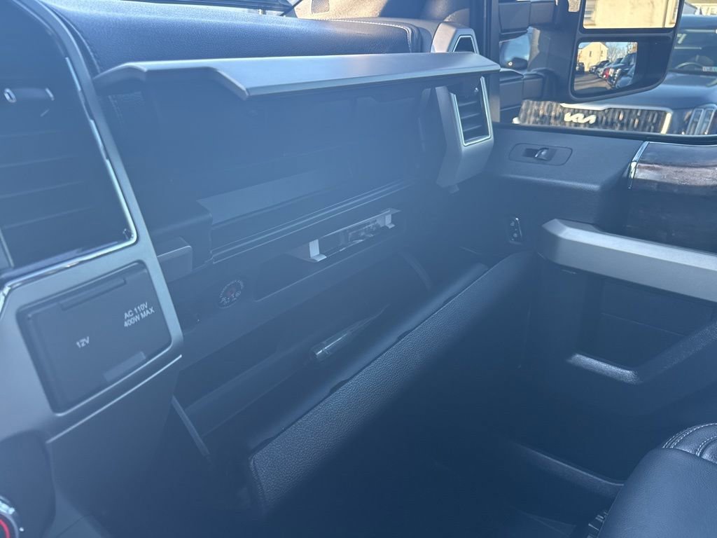 Certified 2022 Ford F350 Lariat w/ Black Appearance Package image 34