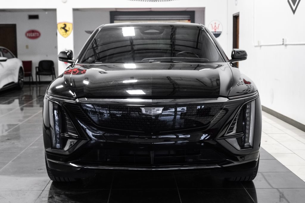 Used 2024 Cadillac Lyriq Sport AWD/4WD image 6