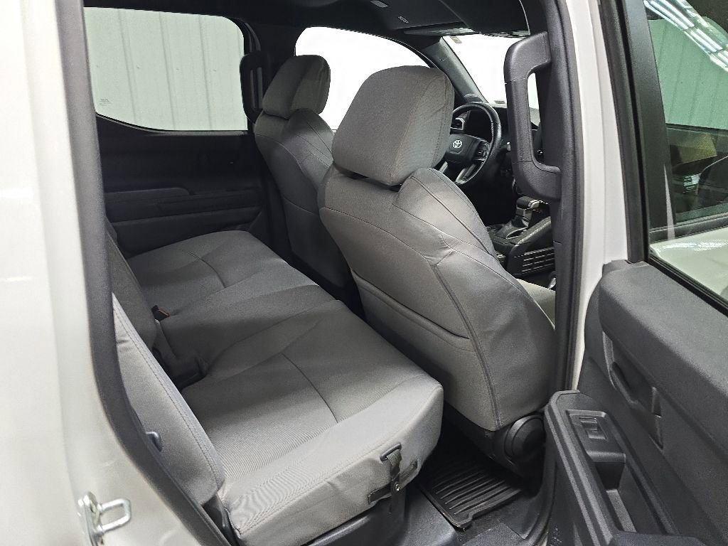 Used 2024 Toyota Tacoma SR5 AWD/4WD image 17