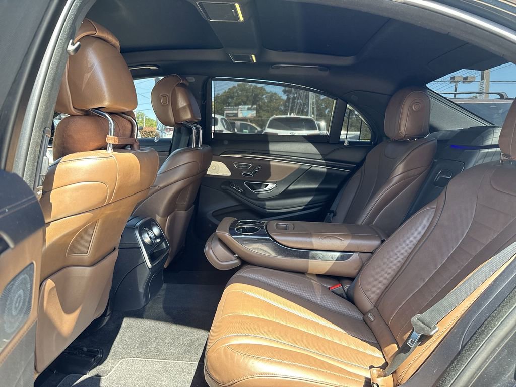 Used 2020 Mercedes-Benz S 560 Sedan w/ AMG Line Exterior image 22