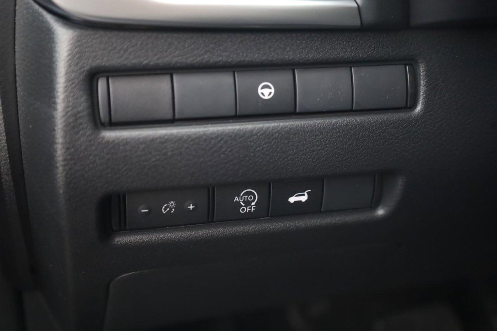 New 2026 Nissan Rogue SV w/ Cold Weather Package AWD/4WD image 12