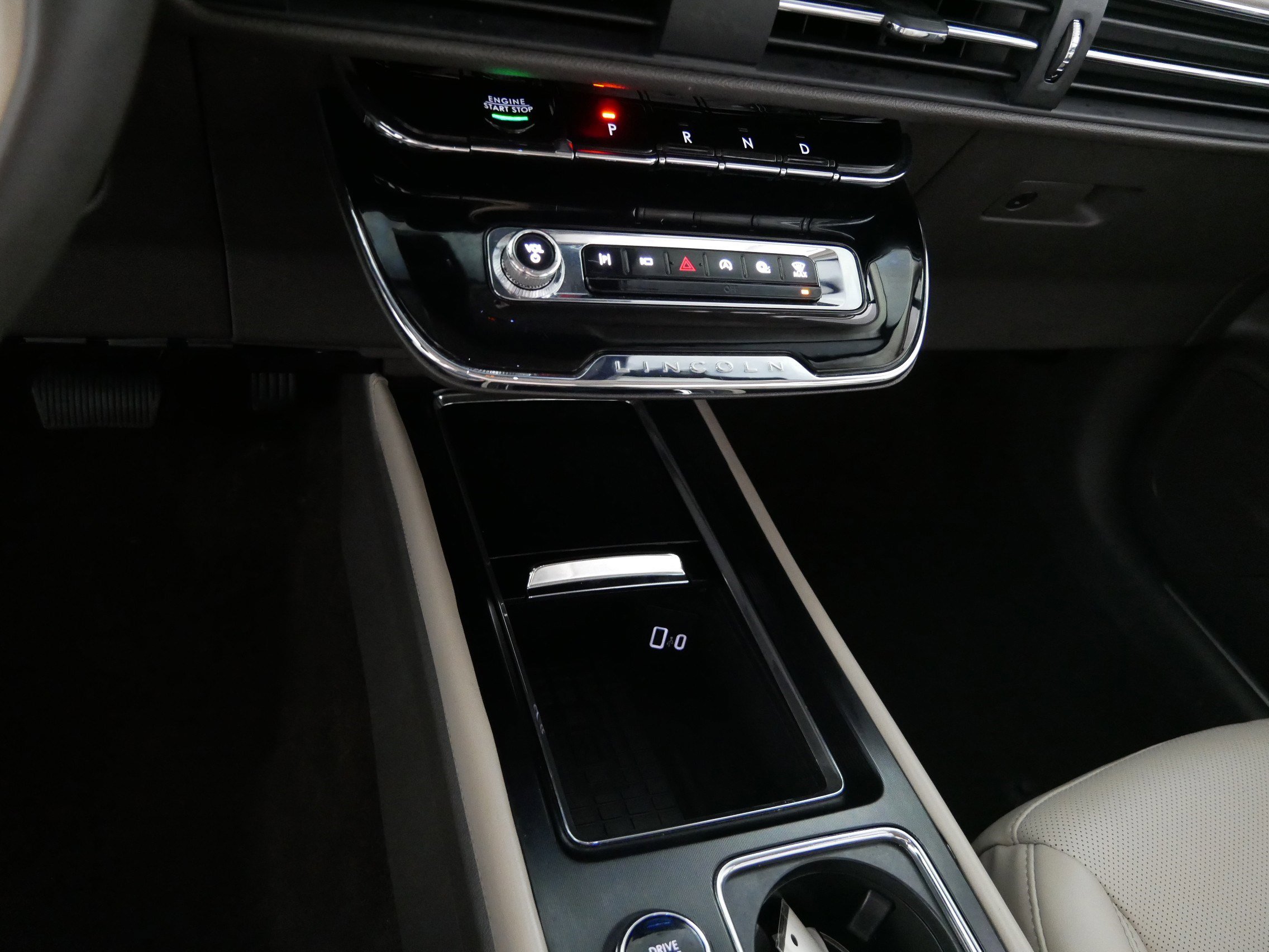 Used 2024 Lincoln Corsair Premiere w/ Equipment Group 101A image 24