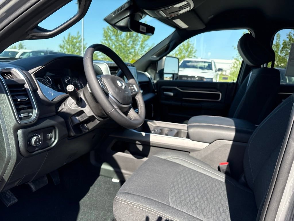 New 2026 RAM 2500 Big Horn AWD/4WD image 7