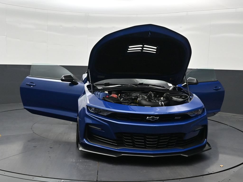 Used 2020 Chevrolet Camaro SS RWD image 36