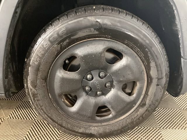 Used 2016 Jeep Cherokee Sport image 24