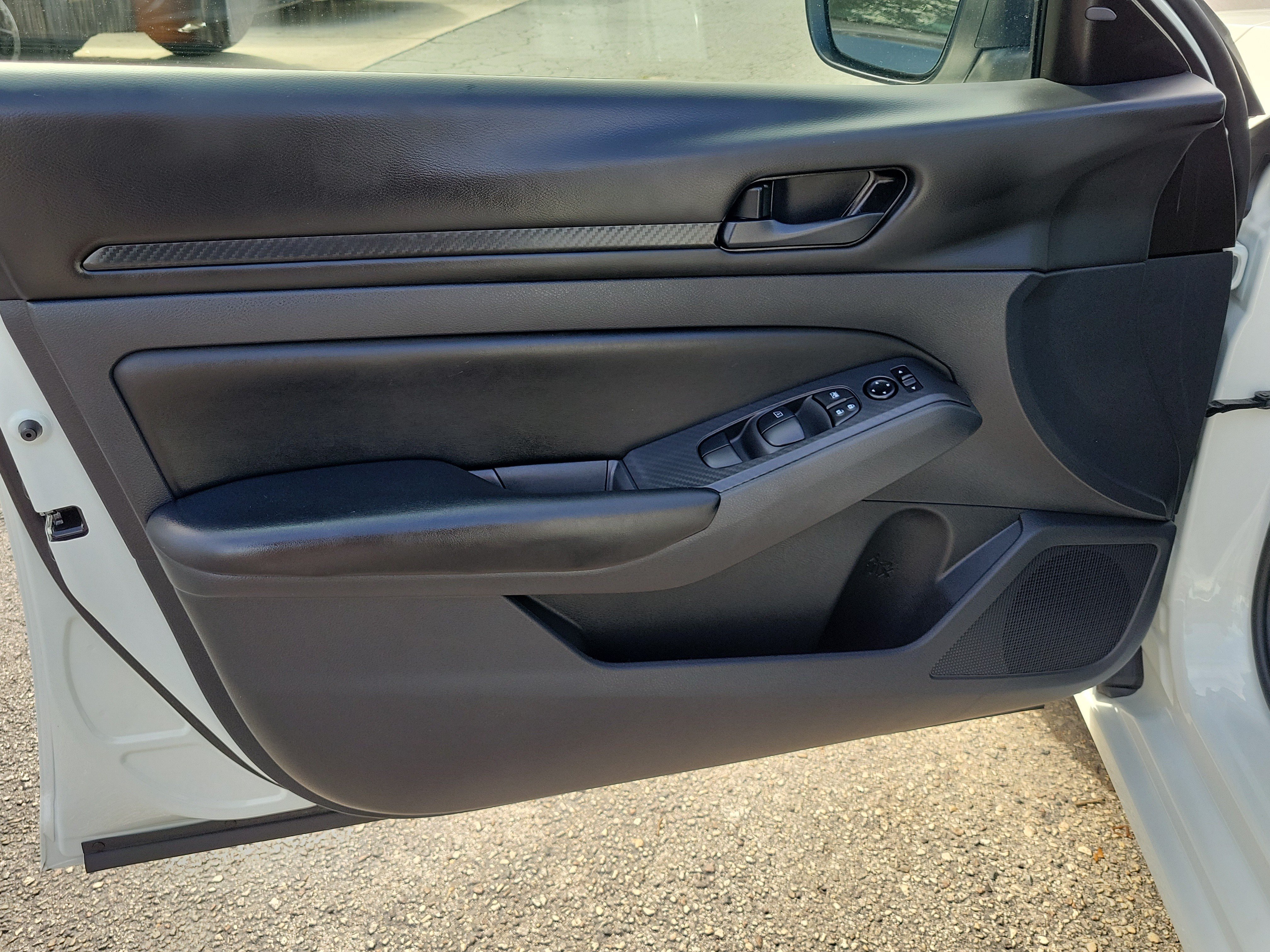 Certified 2025 Nissan Altima 2.5 S FWD image 17