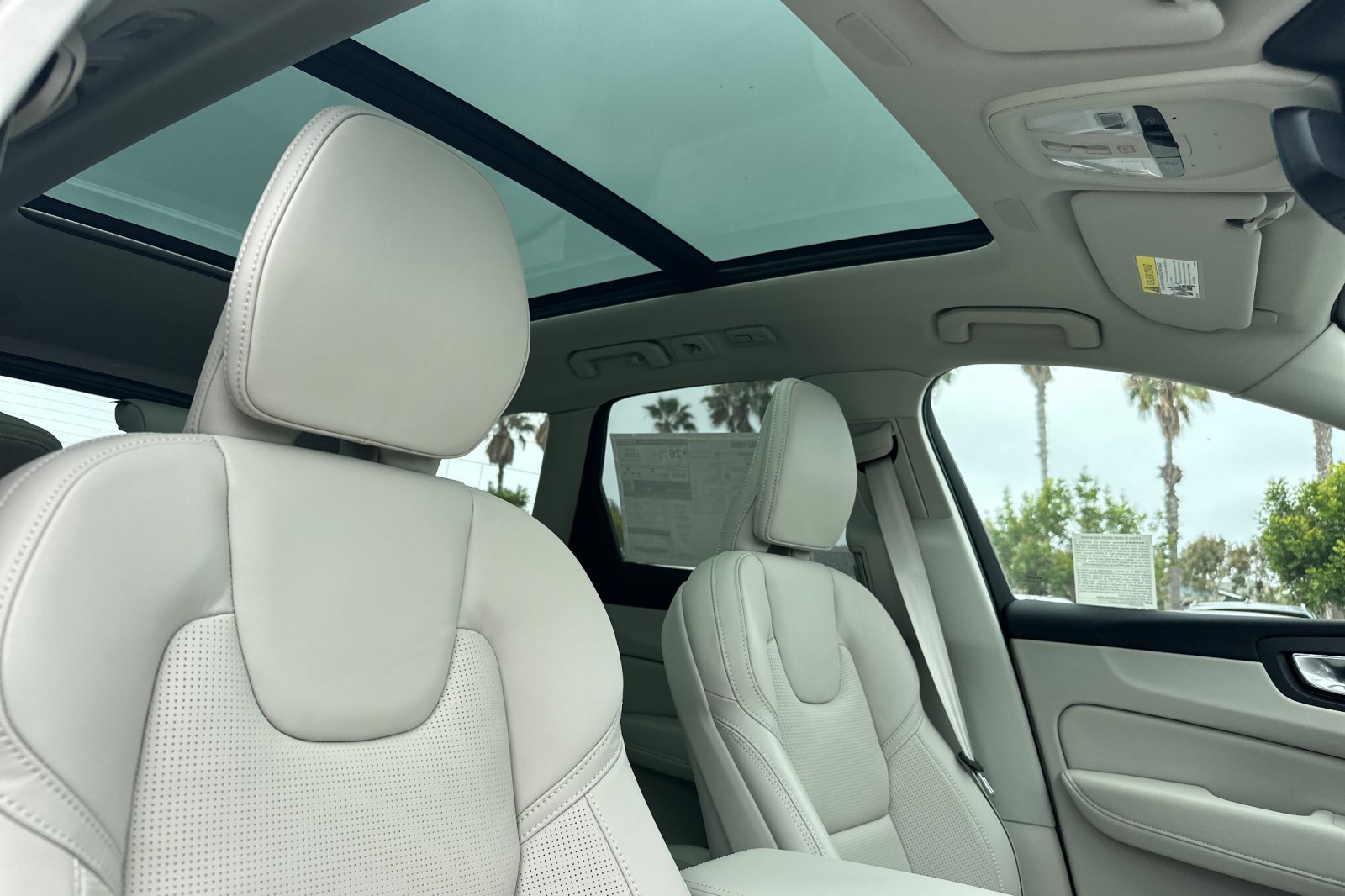 New 2026 Volvo XC60 B5 Ultra w/ Climate Package PRO AWD/4WD image 13