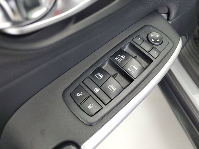 Used 2018 Jeep Cherokee Trailhawk w/ Trailer Tow Group image 10