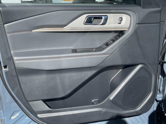 New 2026 Ford Explorer Active w/ Active Comfort Package RWD image 18