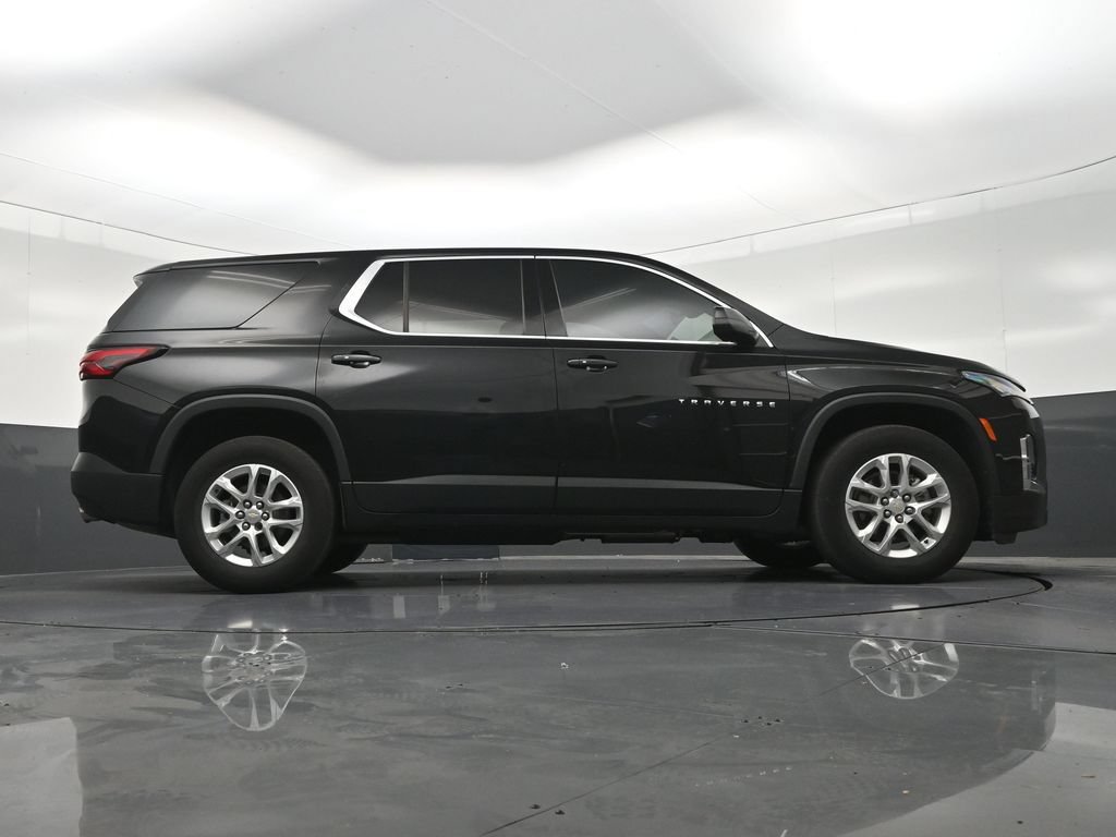 Used 2023 Chevrolet Traverse LS FWD image 29