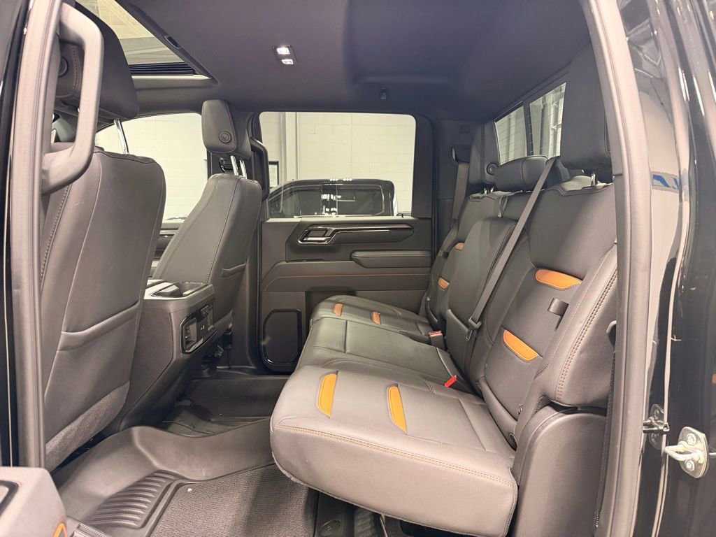 Used 2025 GMC Sierra 2500 AT4 w/ AT4 Premium Plus Package image 19