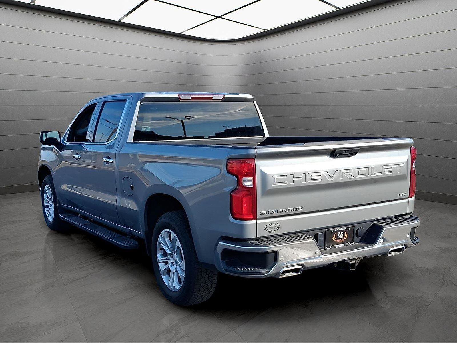 Used 2023 Chevrolet Silverado 1500 LTZ image 3