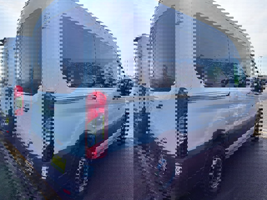 Used 2017 Ford Transit 150 XL image 29