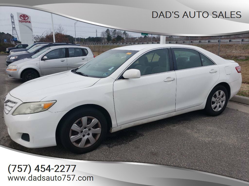 Used 2011 Toyota Camry LE FWD image 4