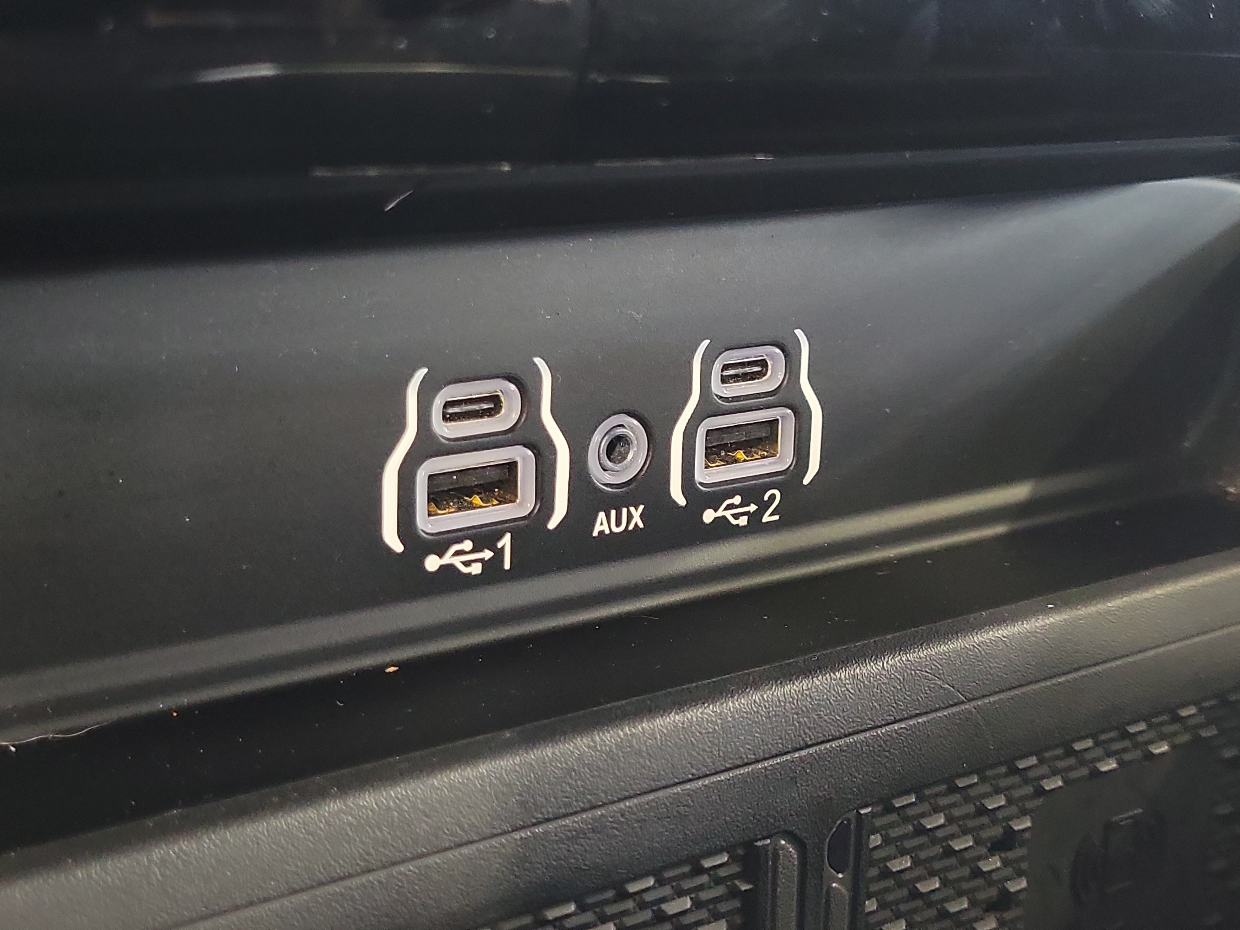 Used 2025 RAM 2500 Limited AWD/4WD image 28