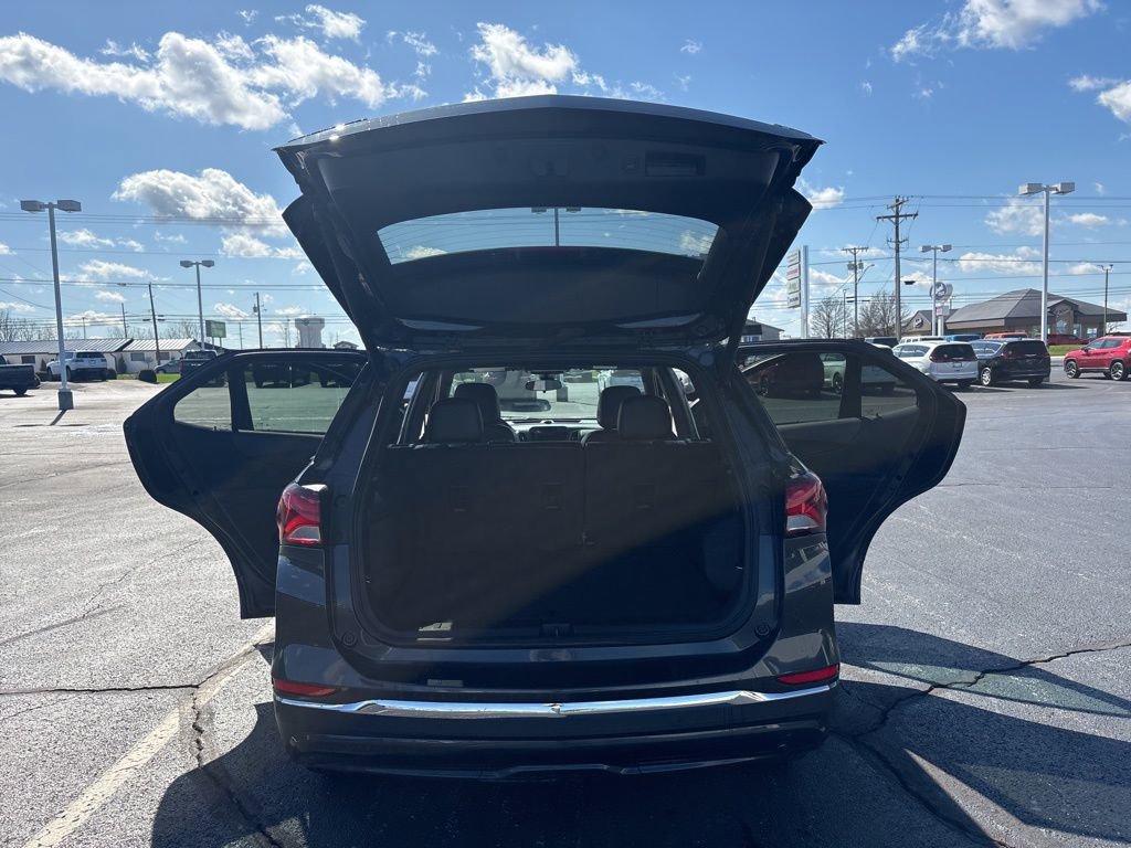 Used 2023 Chevrolet Equinox RS FWD image 20