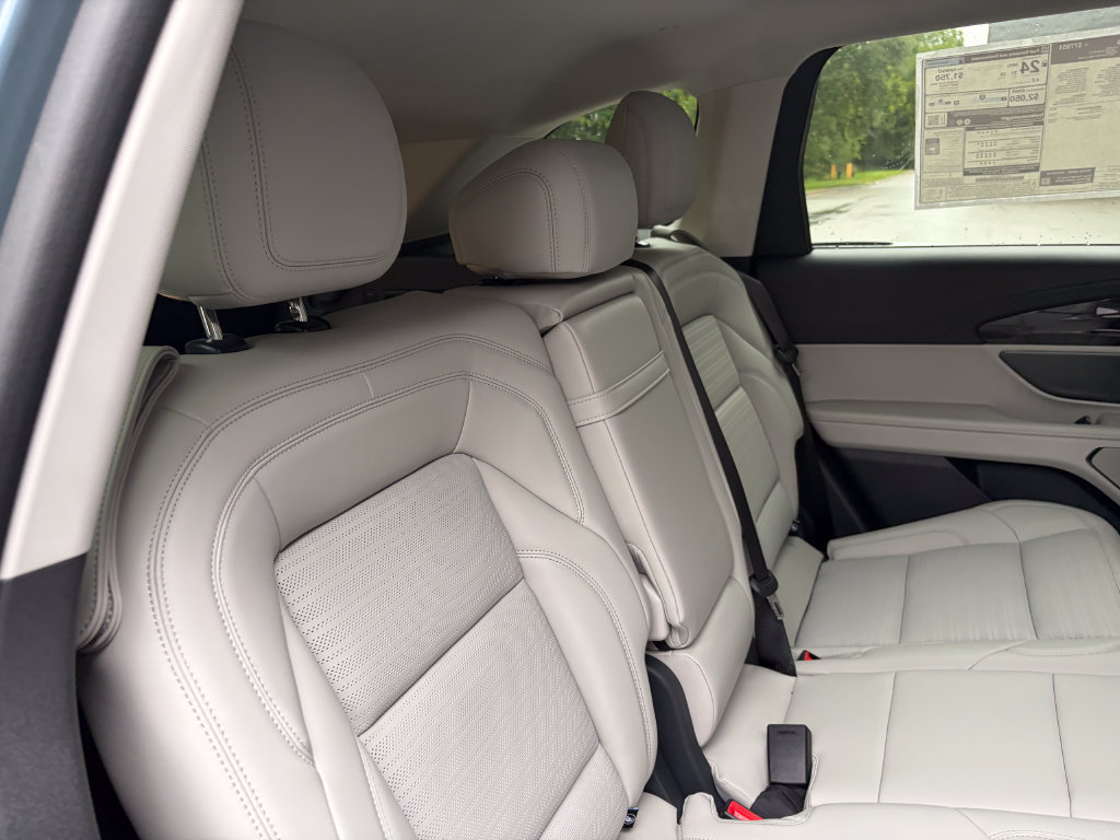 New 2026 Lincoln Nautilus Reserve w/ Jet Appearance Package AWD/4WD image 25