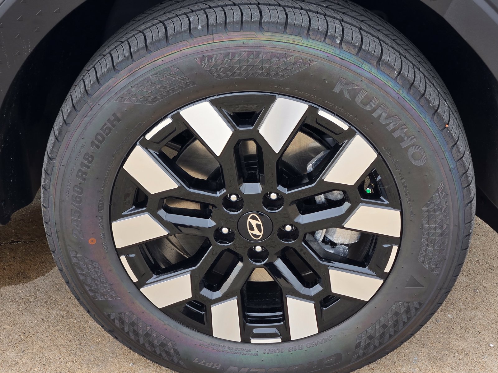 New 2027 Hyundai Santa Cruz SE FWD image 7