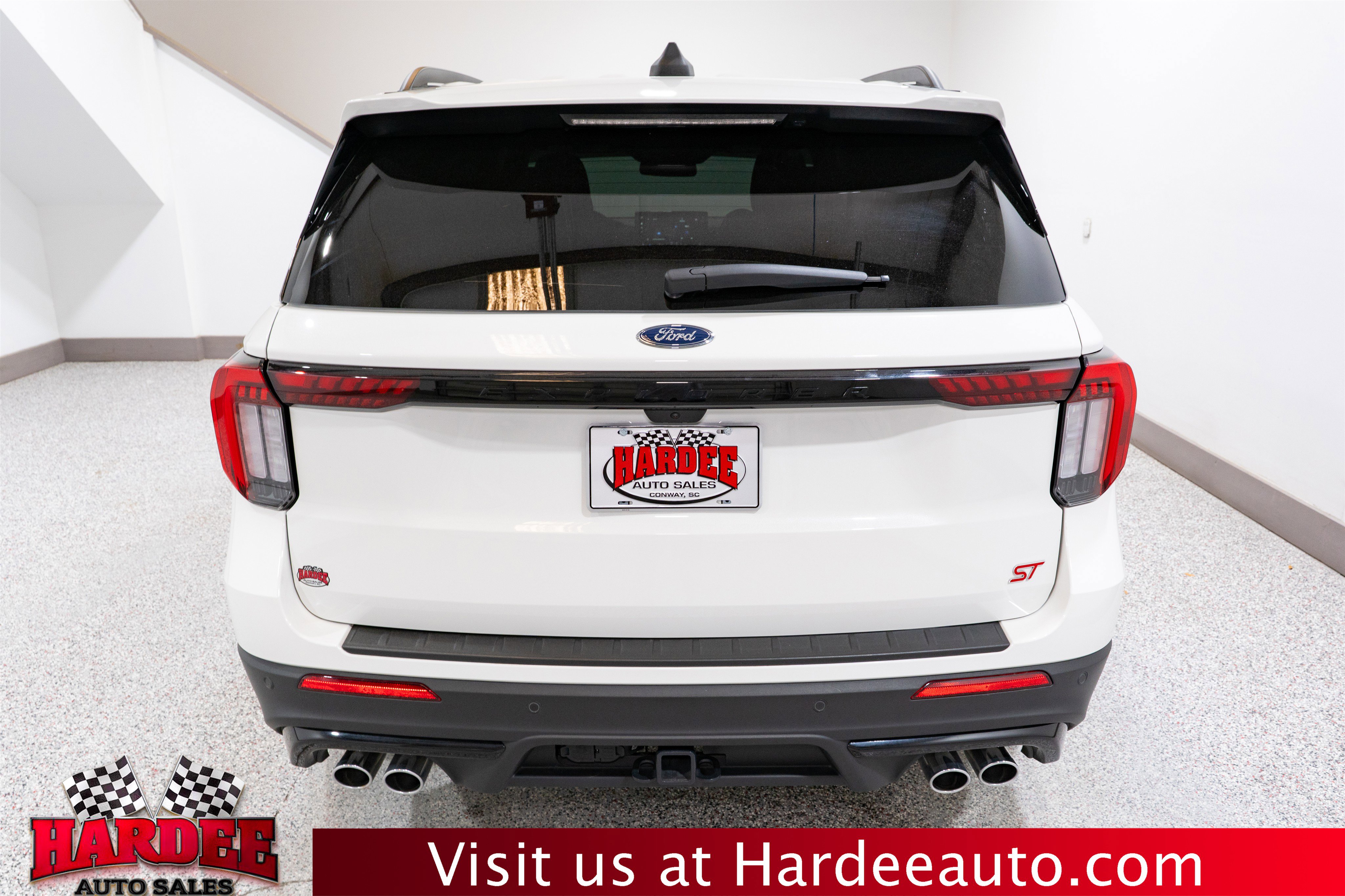 Used 2025 Ford Explorer ST AWD/4WD image 4