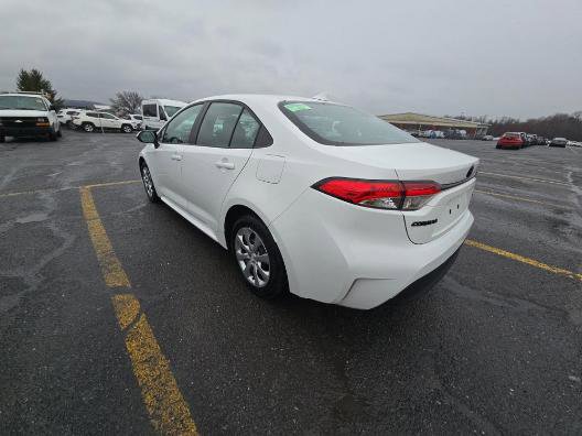 Used 2025 Toyota Corolla LE image 2