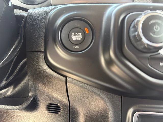 Used 2022 Jeep Wrangler Unlimited Sahara AWD/4WD image 27