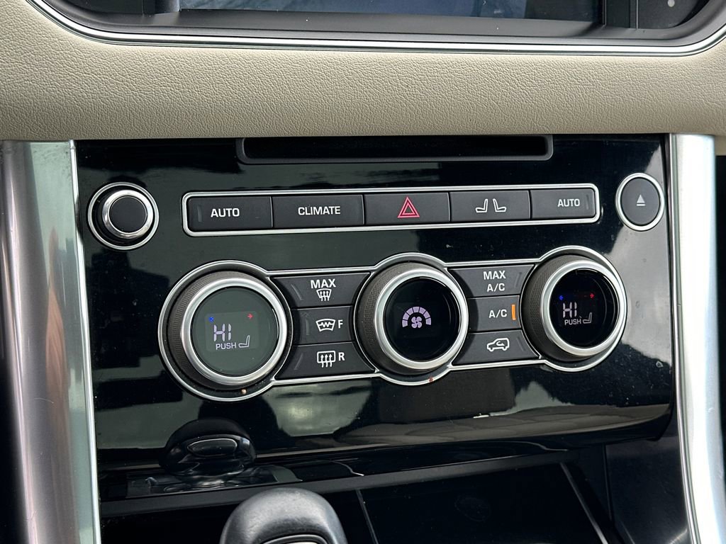 Used 2016 Land Rover Range Rover Sport HSE image 32