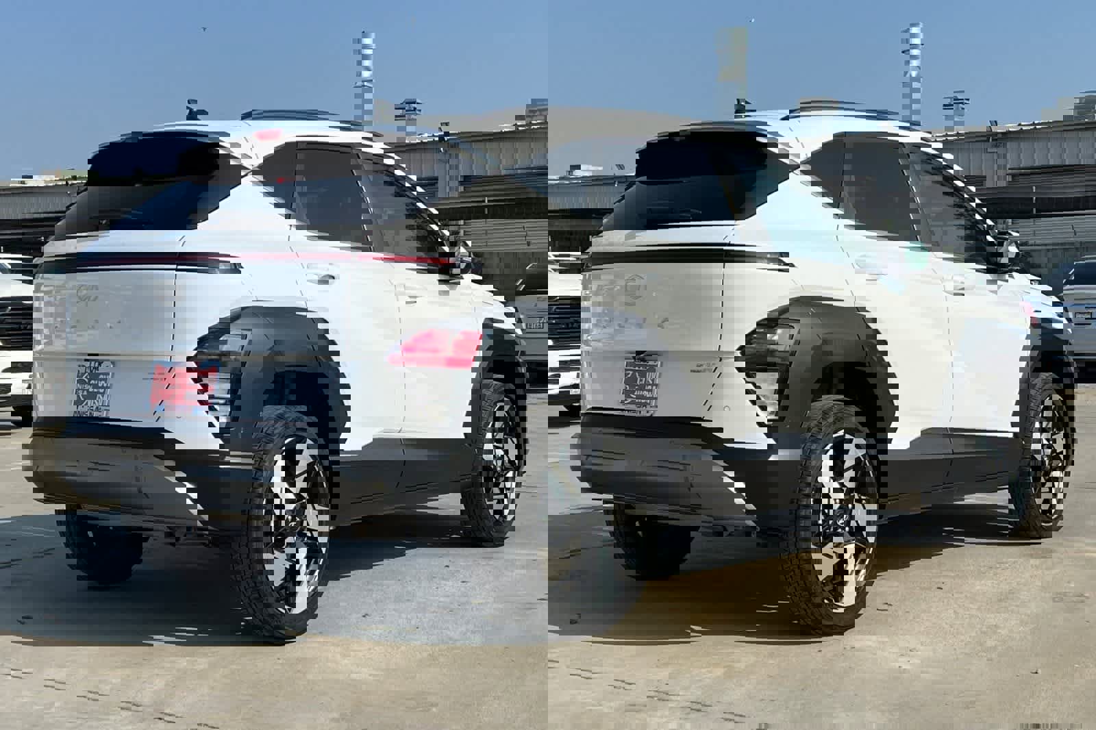 Used 2024 Hyundai Kona Limited image 3